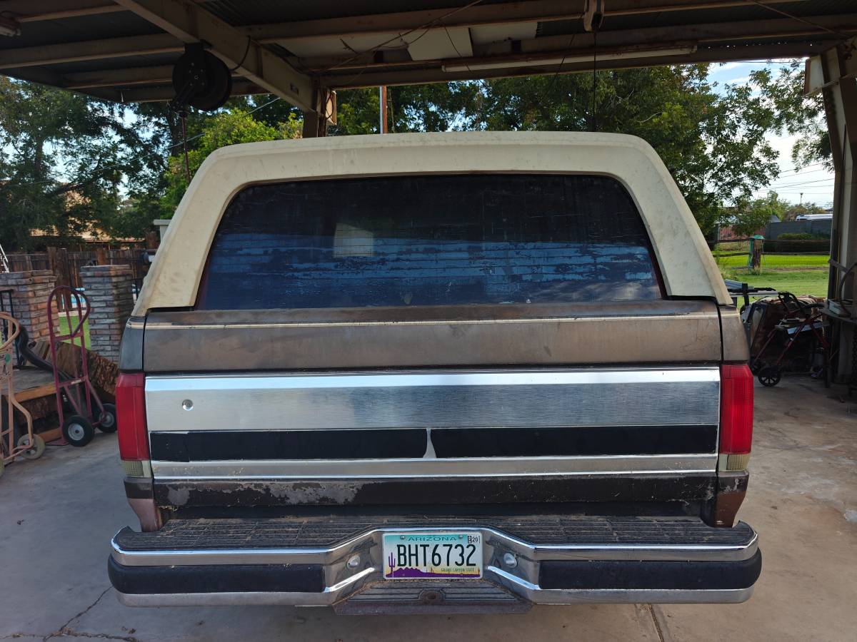 Ford-bronco.-1990-brown-5