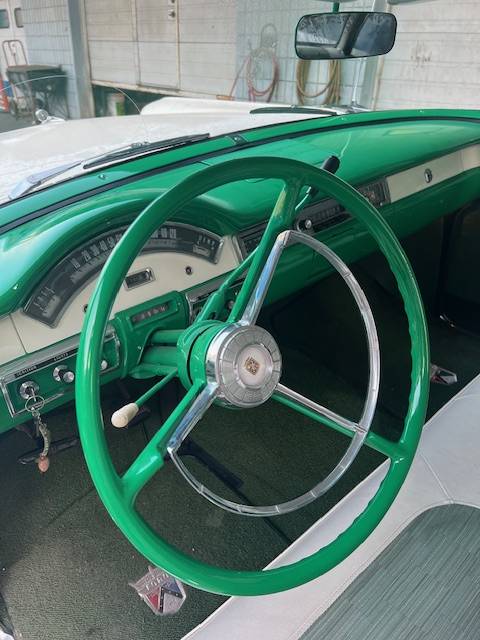 Ford-club-victoria-1957-green-11