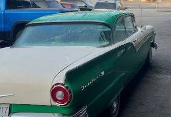 Ford-club-victoria-1957-green-22