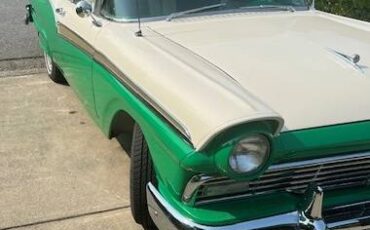 Ford-club-victoria-1957-green-3