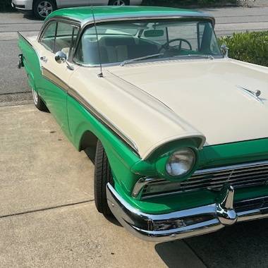 Ford-club-victoria-1957-green-3