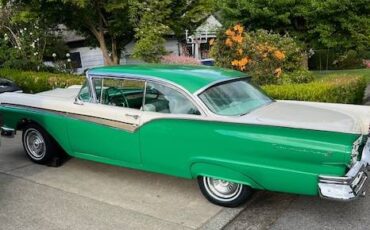 Ford-club-victoria-1957-green