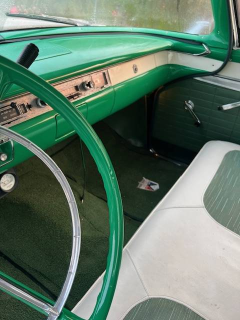 Ford-club-victoria-1957-green-5