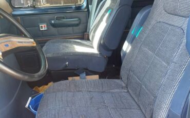 Ford-club-wagon-xlt-1987-brown-9