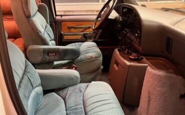 Ford-coachmen-conversion-camper-van-1996-white-10