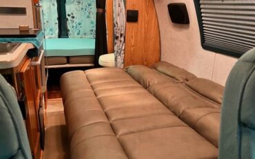 Ford-coachmen-conversion-camper-van-1996-white-4