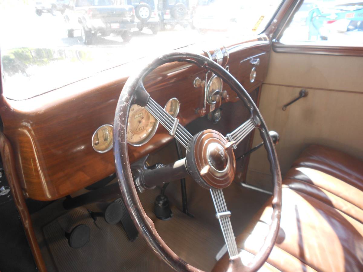 Ford-convertable-1936-black-4