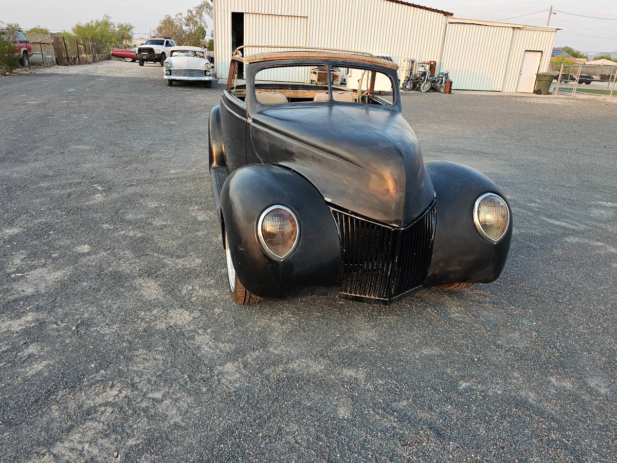 Ford-convertible-1939-black-18
