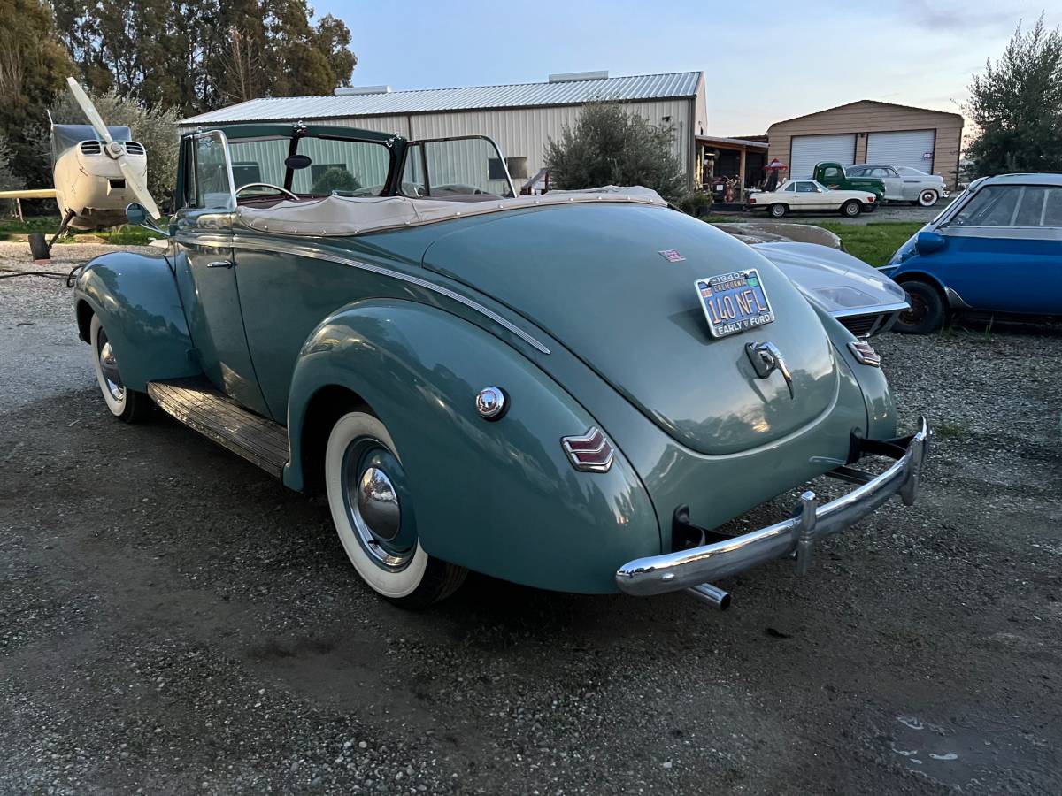 Ford-convertible-1940-4