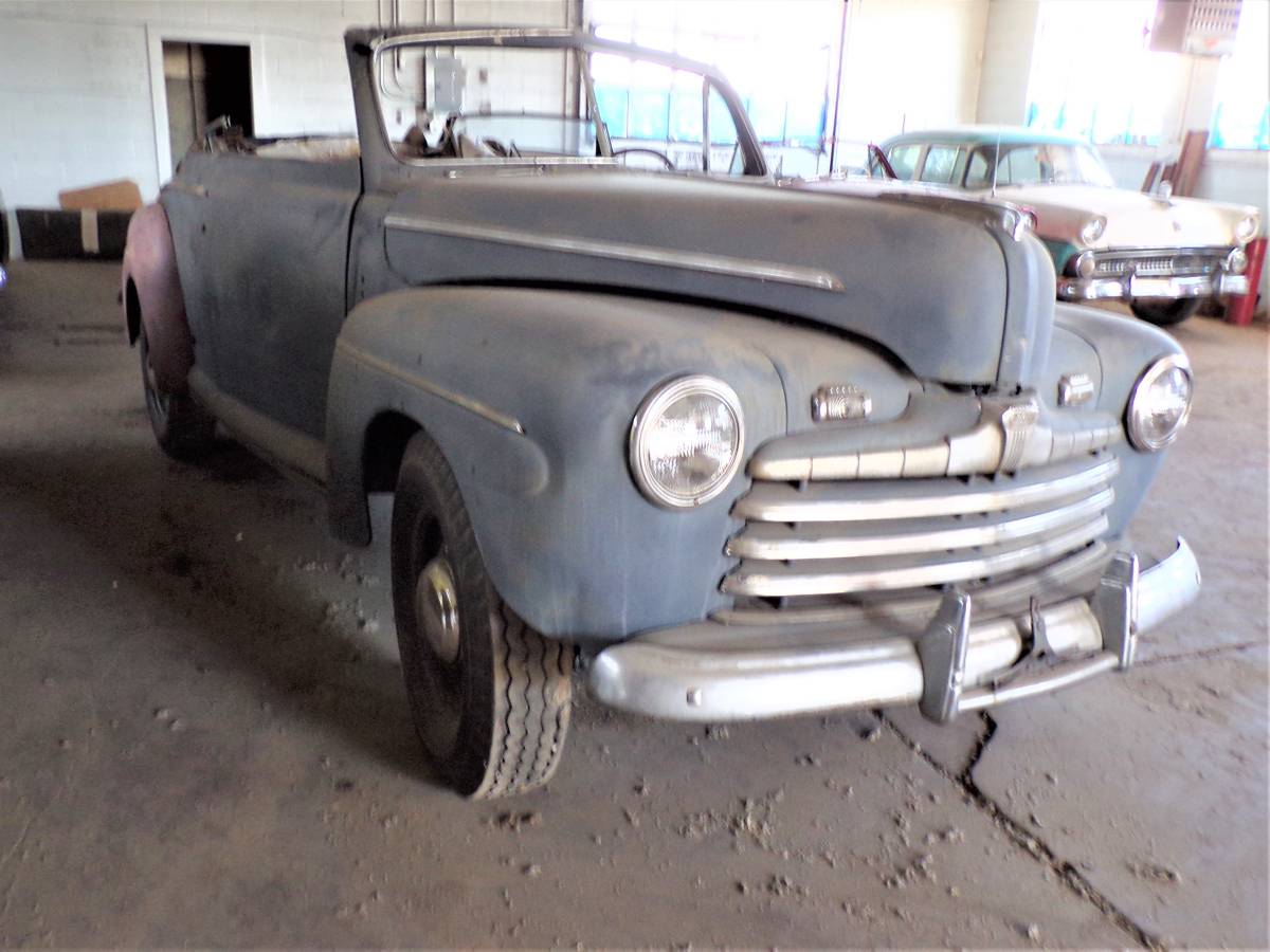 Ford-convertible-1946-grey-4