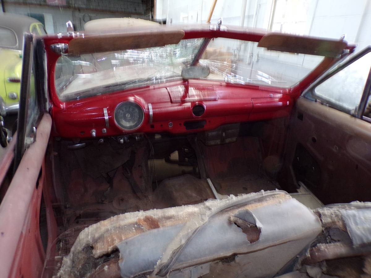 Ford-convertible-1949-red-3