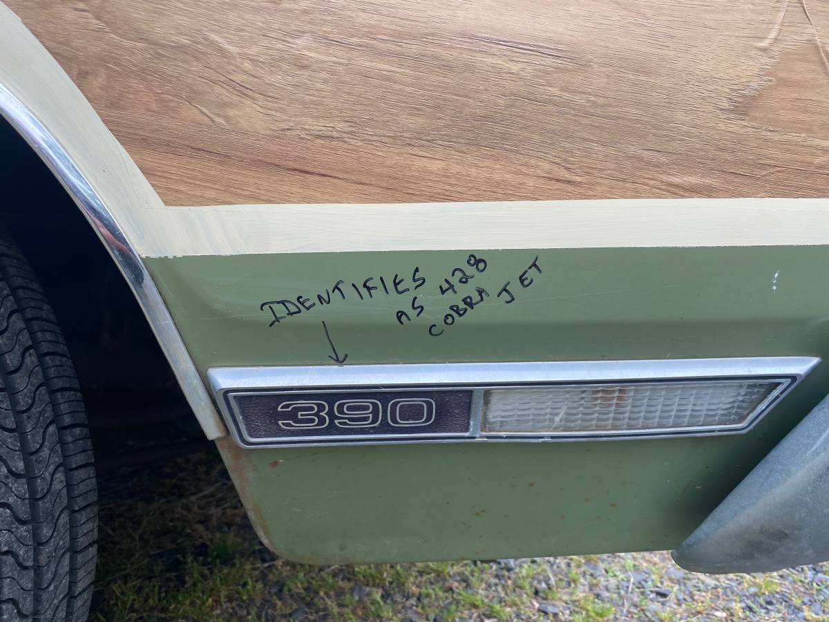 Ford-country-sedan-1969-green-6