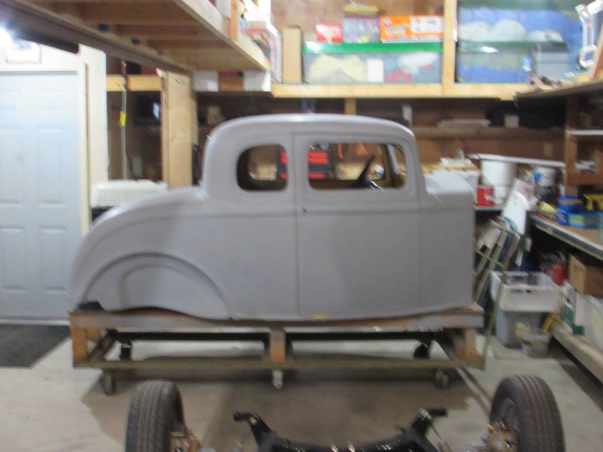 Ford-coupe-1932-grey