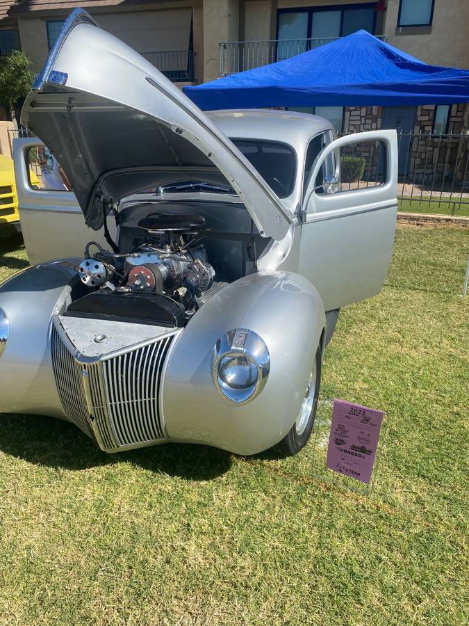 Ford-coupe-1940-silver-10