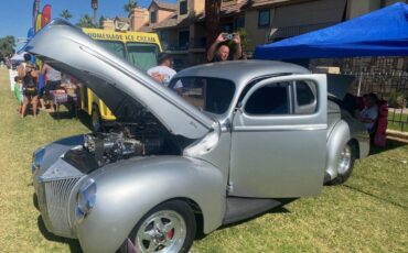 Ford-coupe-1940-silver
