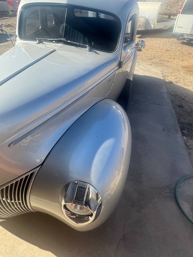 Ford-coupe-1940-silver-4