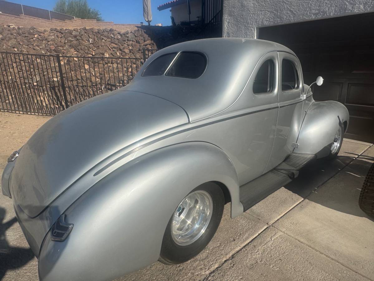 Ford-coupe-1940-silver-6
