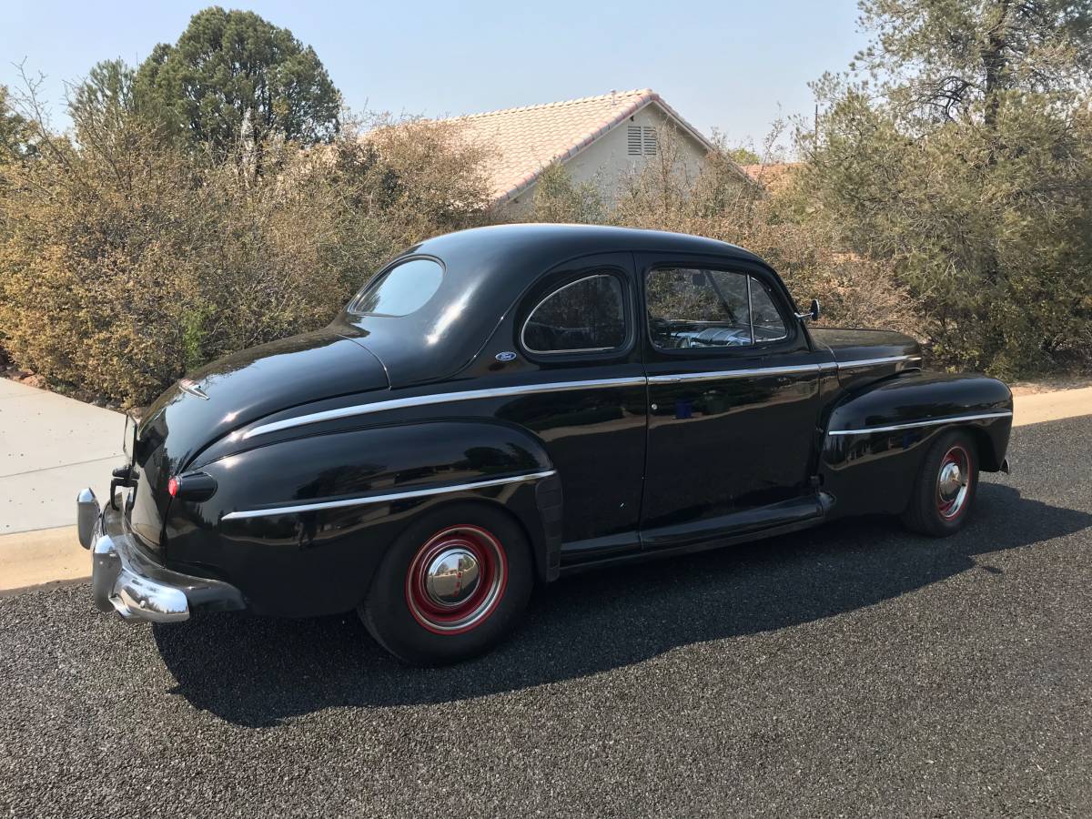 Ford-coupe-1947-black-19