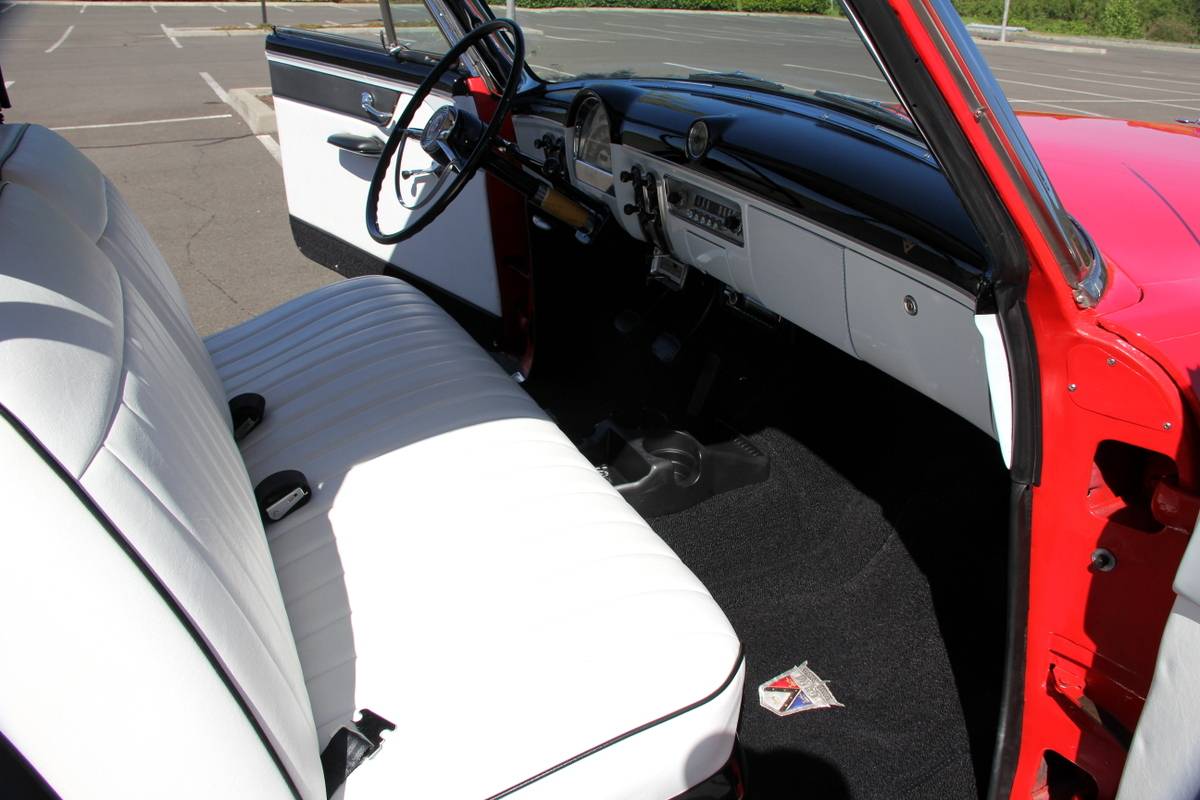 Ford-crestline-convertible-1953-red-10