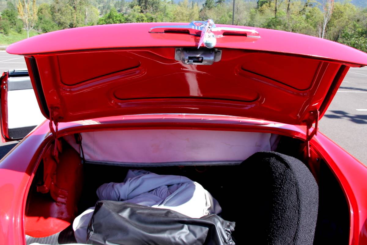 Ford-crestline-convertible-1953-red-16