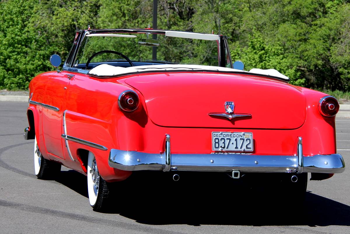 Ford-crestline-convertible-1953-red-6