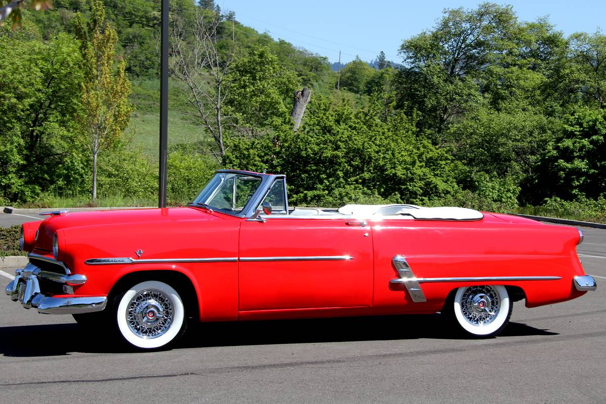 Ford-crestline-sunliner-convertible-1953-10