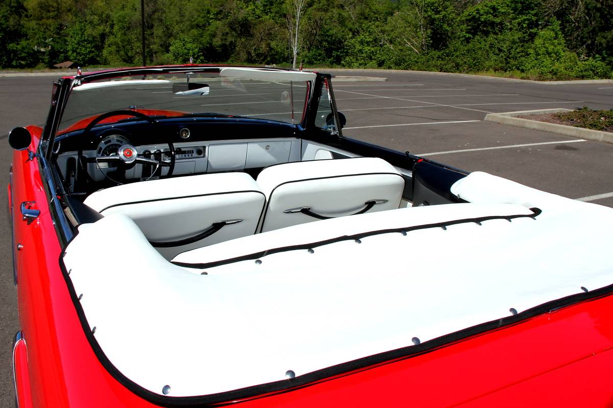 Ford-crestline-sunliner-convertible-1953-16