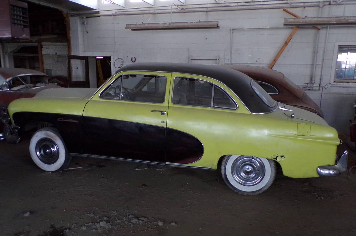 Ford-crestliner-1950-yellow-1