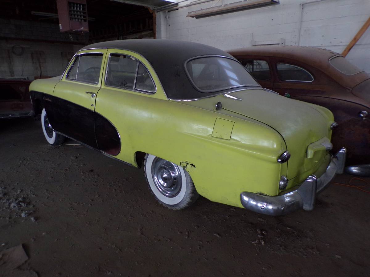 Ford-crestliner-1950-yellow-2