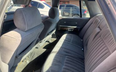 Ford-crown-victoria-1988-2