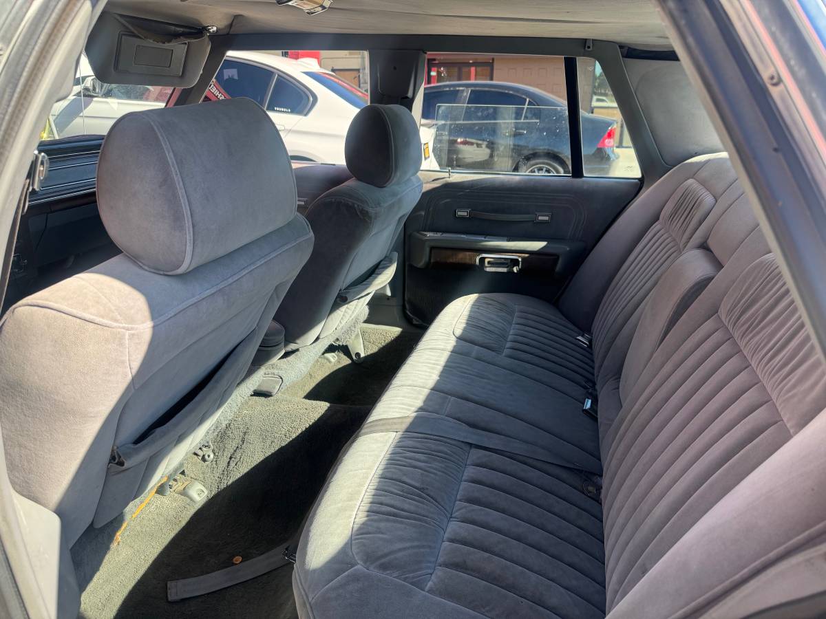 Ford-crown-victoria-1988-2