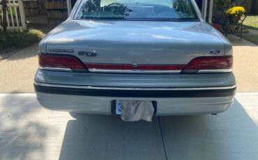 Ford-crown-victoria-1994-silver-10