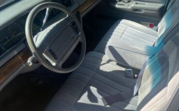 Ford-crown-victoria-1994-silver-9