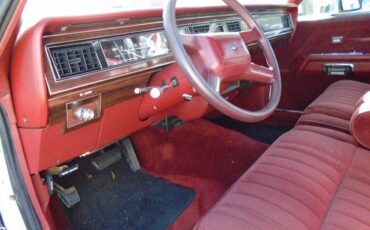 Ford-crown-victoria-lx-1987-white-4