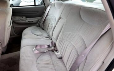 Ford-crown-victoria-lx-1995-black-17