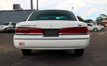 Ford-crown-victoria-lx-1995-black-23