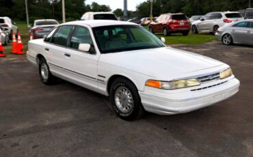 Ford-crown-victoria-lx-1995-black-29