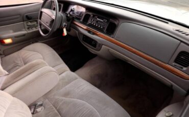 Ford-crown-victoria-lx-1995-black-36