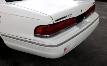 Ford-crown-victoria-lx-1995-black-39