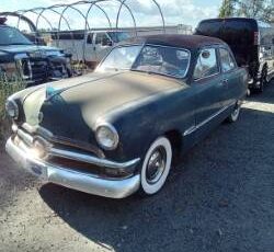 Ford-custom-1950-blue