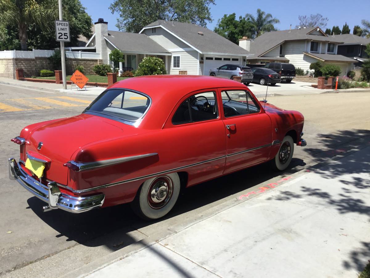 Ford-custom-1951-red-1