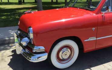 Ford-custom-1951-red-16
