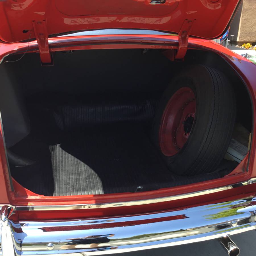 Ford-custom-1951-red-9