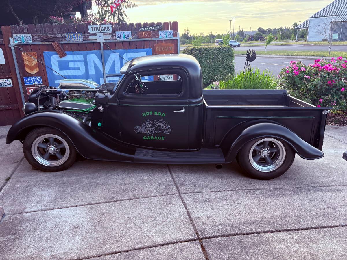 Ford-custom-hot-rod-pickup-1937-blue