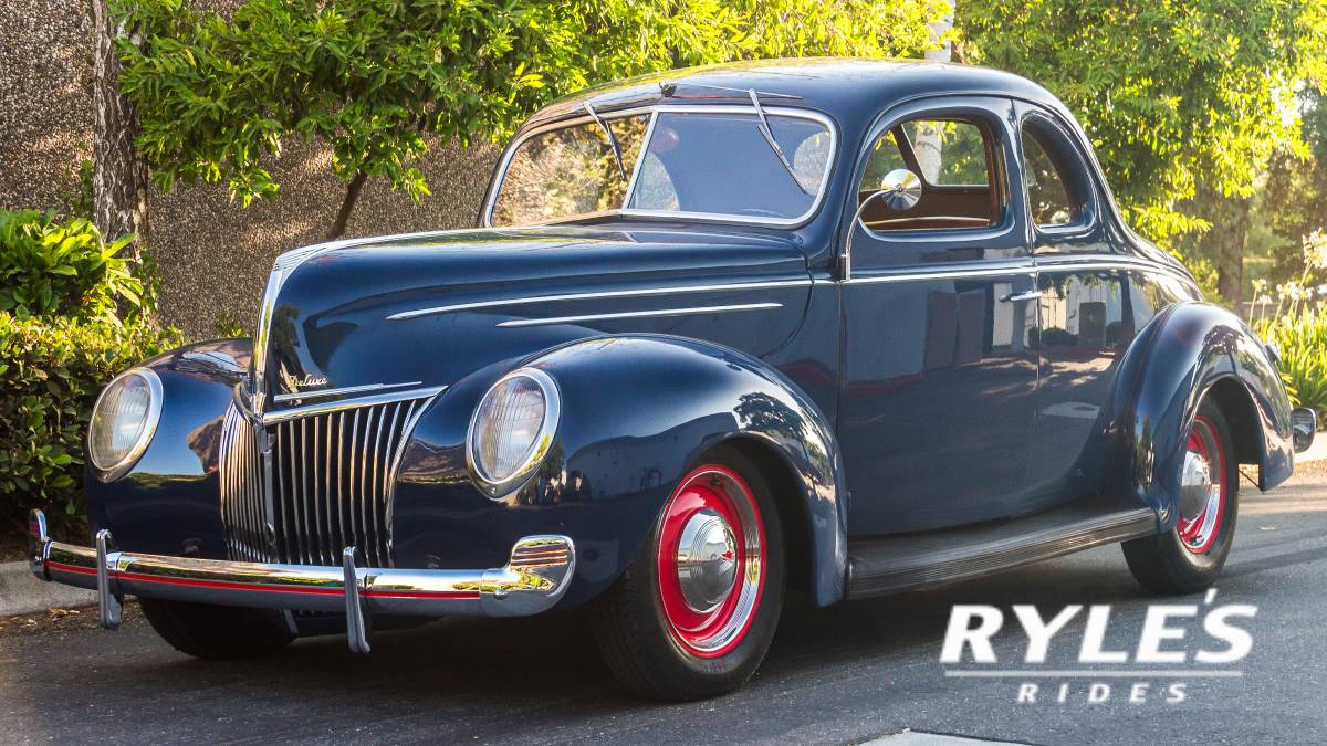 Ford-deluxe-1939-45