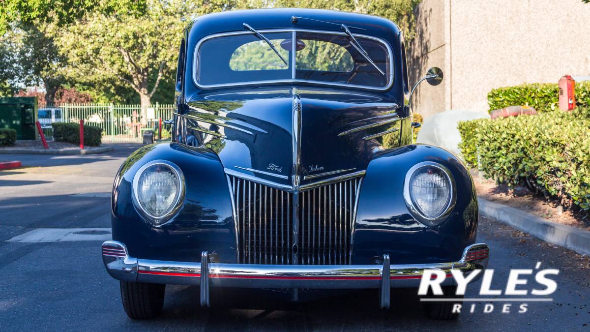 Ford-deluxe-1939-57