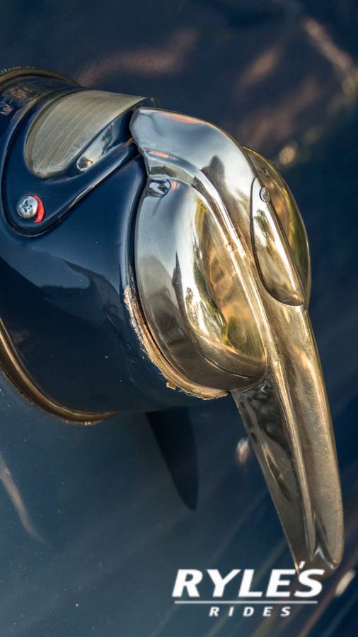 Ford-deluxe-1939-61