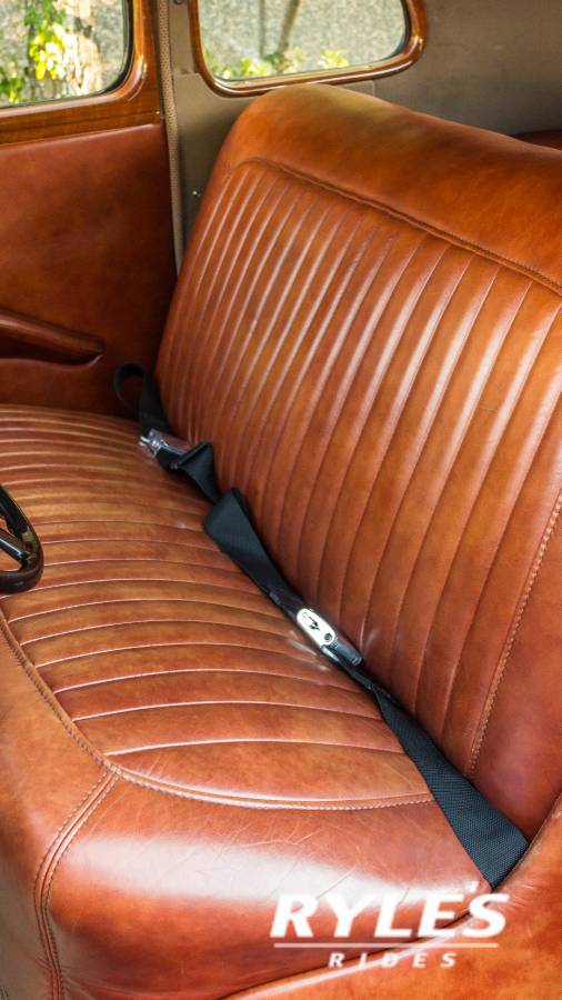 Ford-deluxe-1939-7
