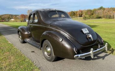 Ford-deluxe-1939-brown-3