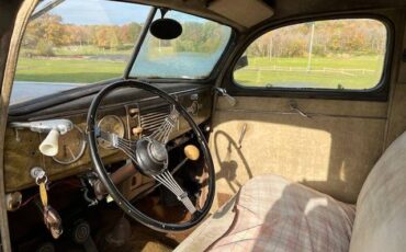 Ford-deluxe-1939-brown-5